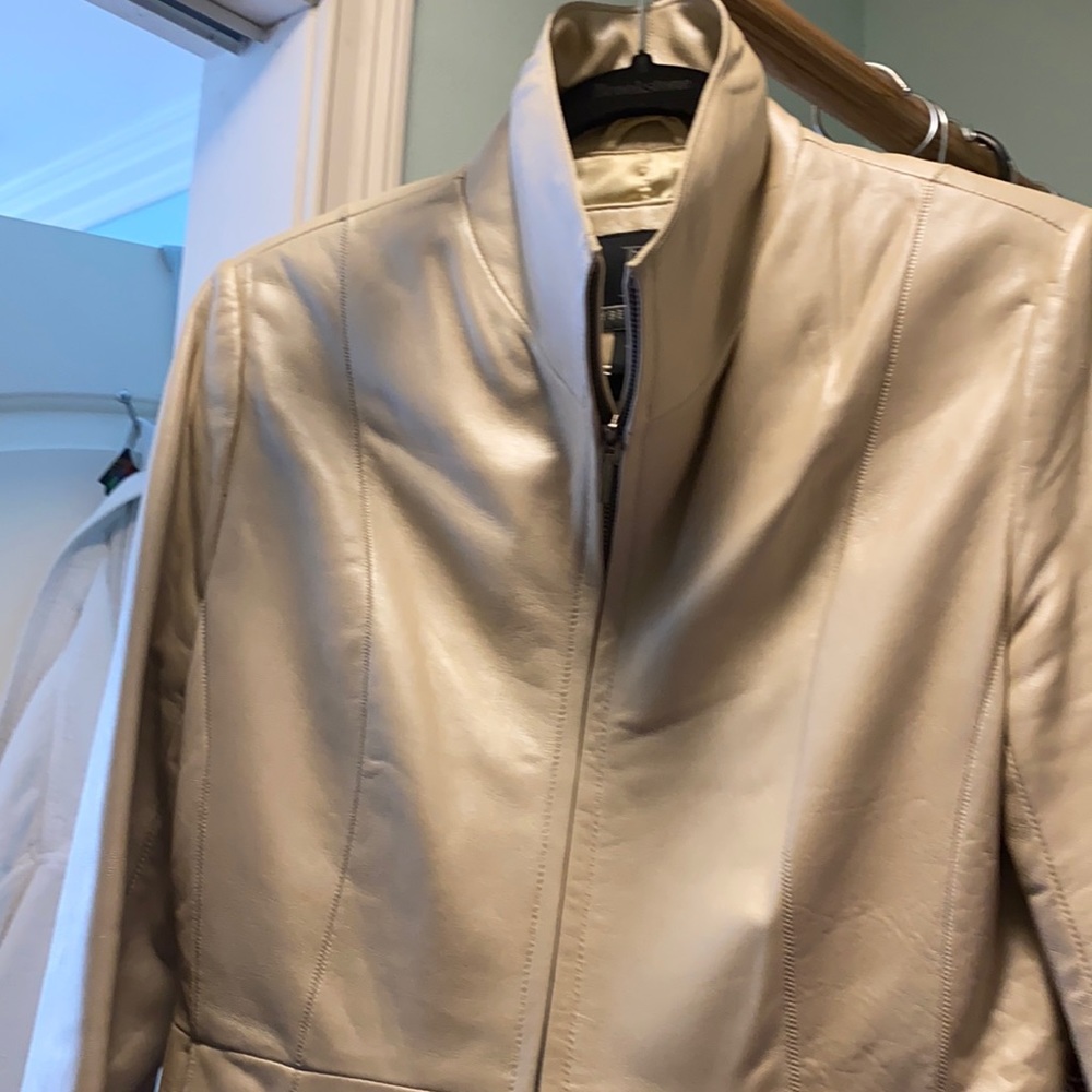 Let her jacket cream colour with zipper